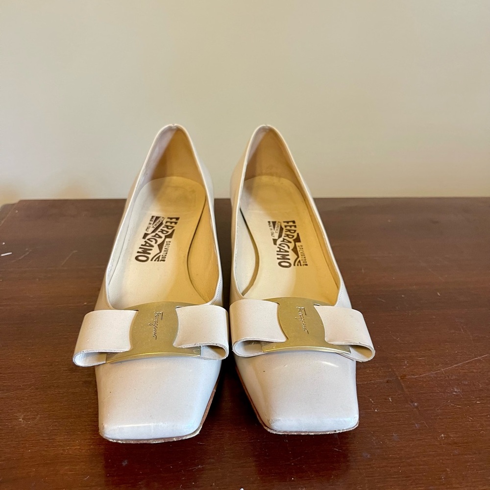 Vara Low Heel Pump